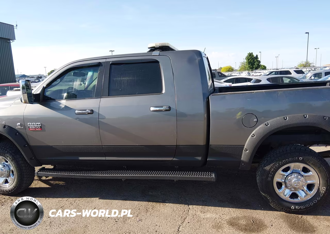 2011 Ram Ram 2500 Laramie VIN:3D7UT2HLXBG545825 - 14