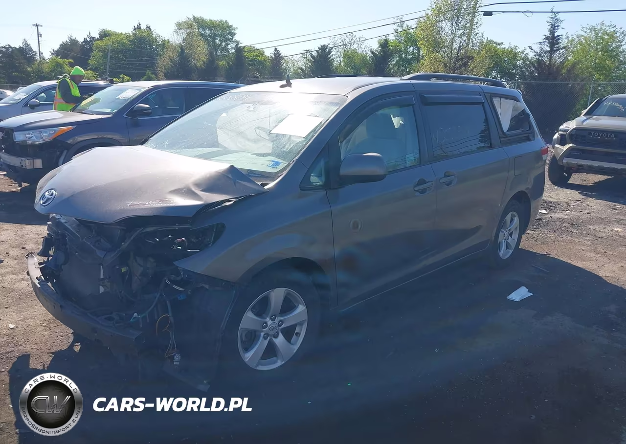 2011 Toyota Sienna Le V6 VIN:5TDKK3DC2BS031940 - 2
