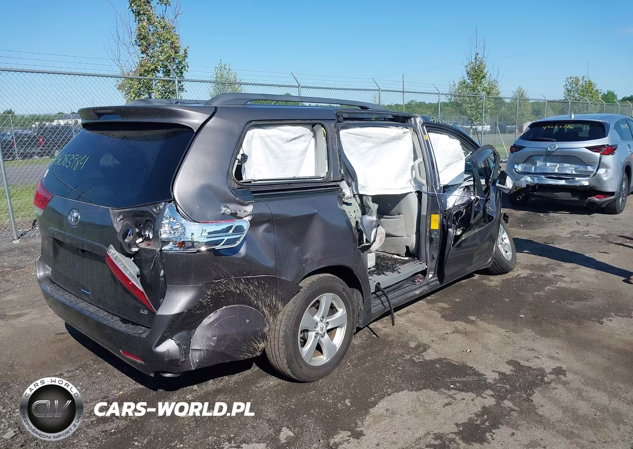 2011 Toyota Sienna Le V6 VIN:5TDKK3DC2BS031940 - 4