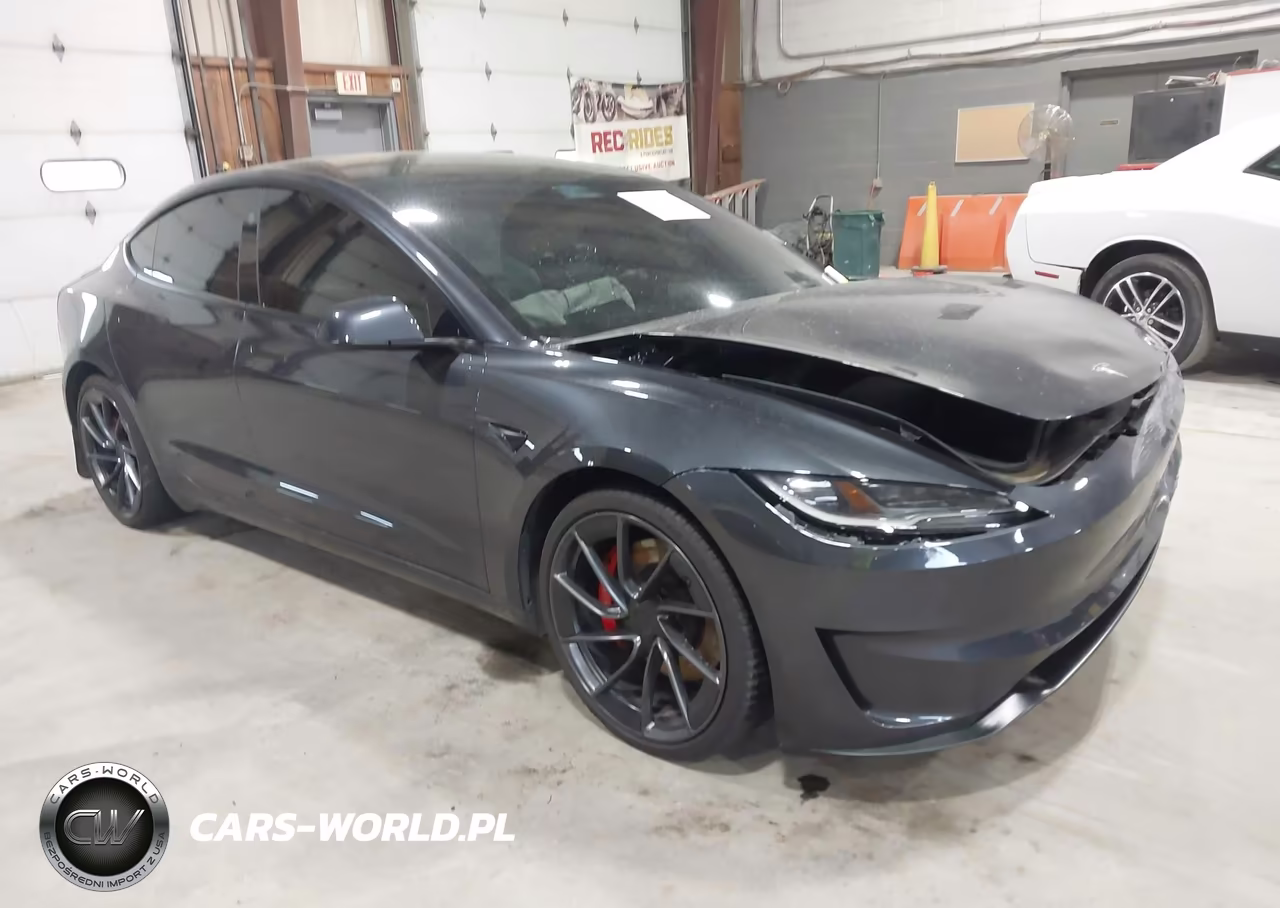 2025 Tesla Model 3 Performance All-Wheel Drive – zdjęcie 1 z 23