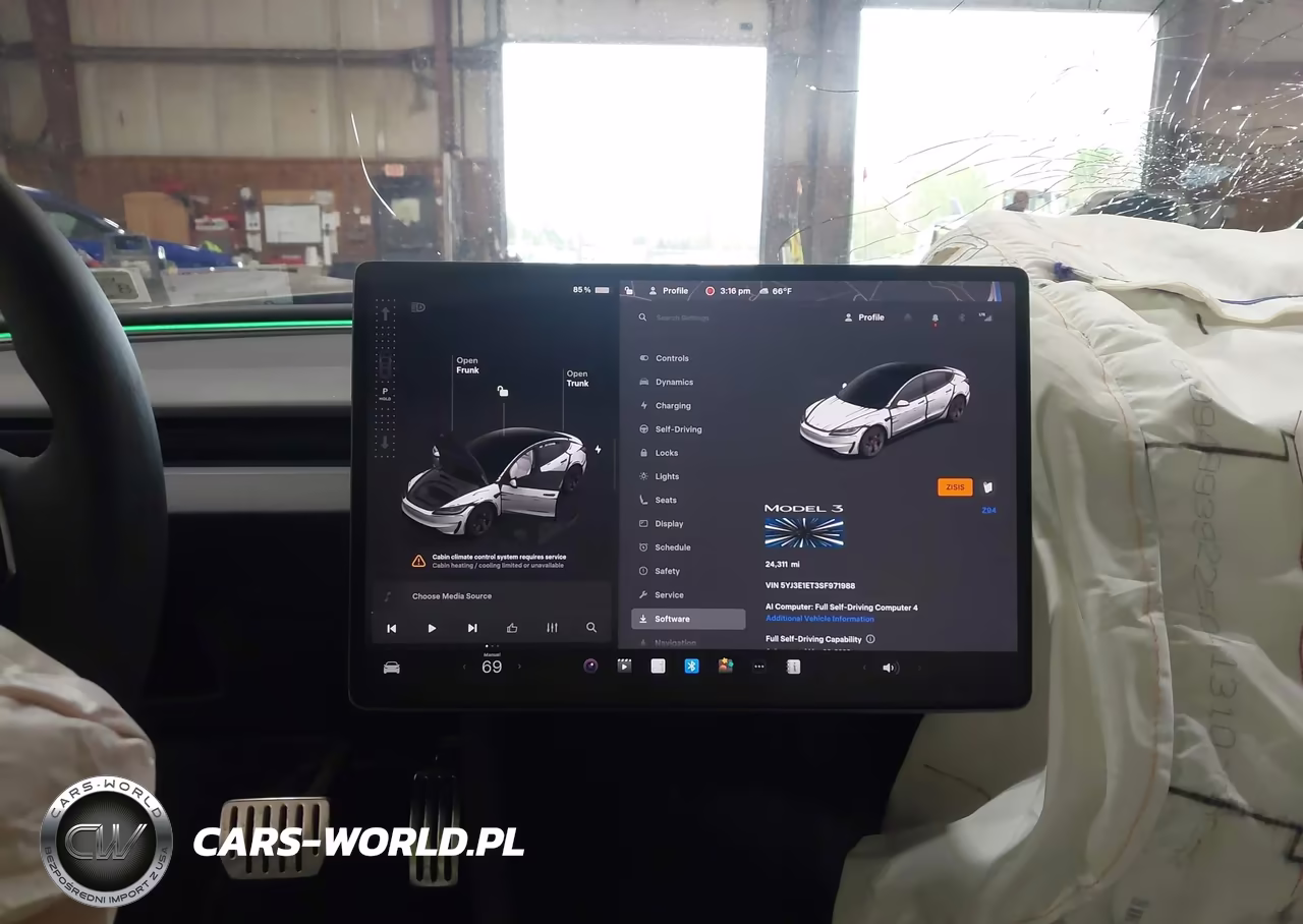 2025 Tesla Model 3 Performance All-Wheel Drive VIN:5YJ3E1ET3SF971988 - 19
