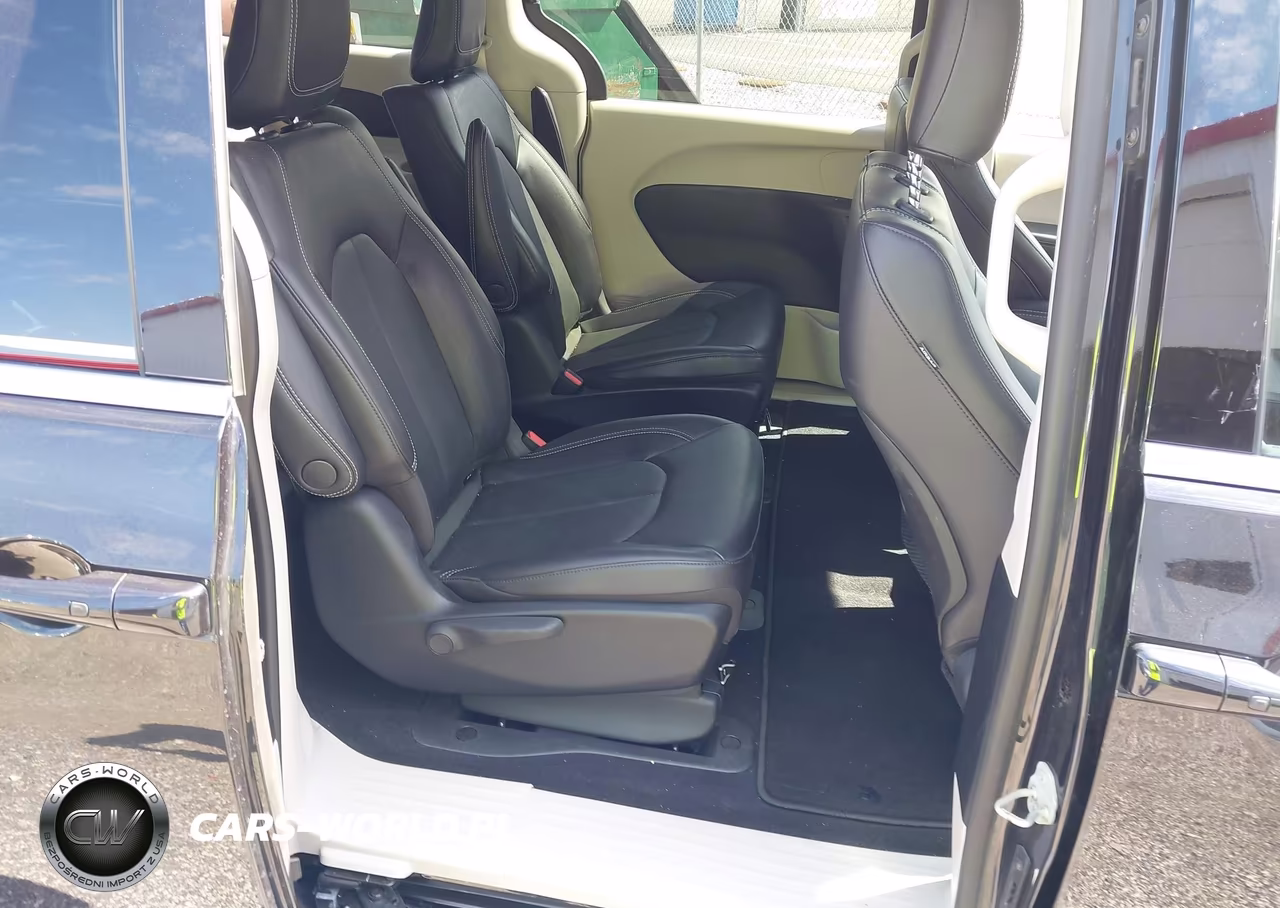 2022 Chrysler Pacifica Hybrid Touring L VIN:2C4RC1L72NR222050 - 8