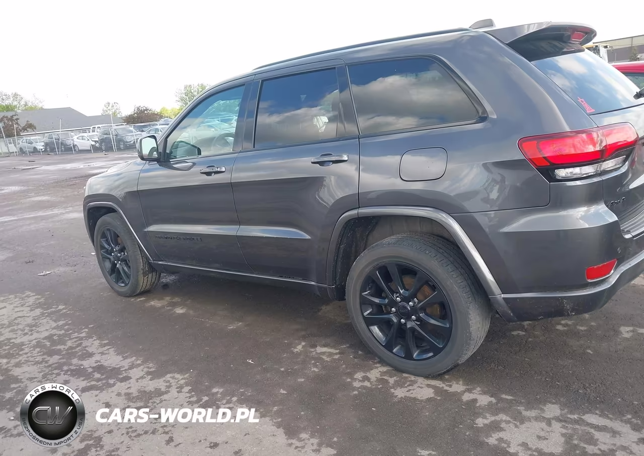 2017 Jeep Grand Cherokee Altitude 4X4 VIN:1C4RJFAG3HC767953 - 14