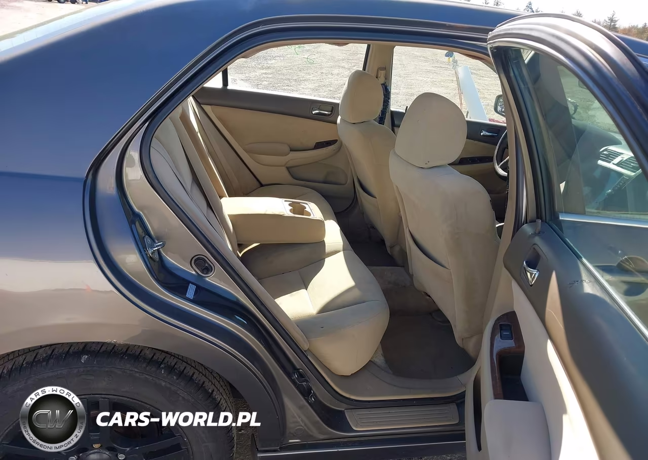 2007 Honda Accord 2.4 Ex VIN:1HGCM56717A000470 - 8