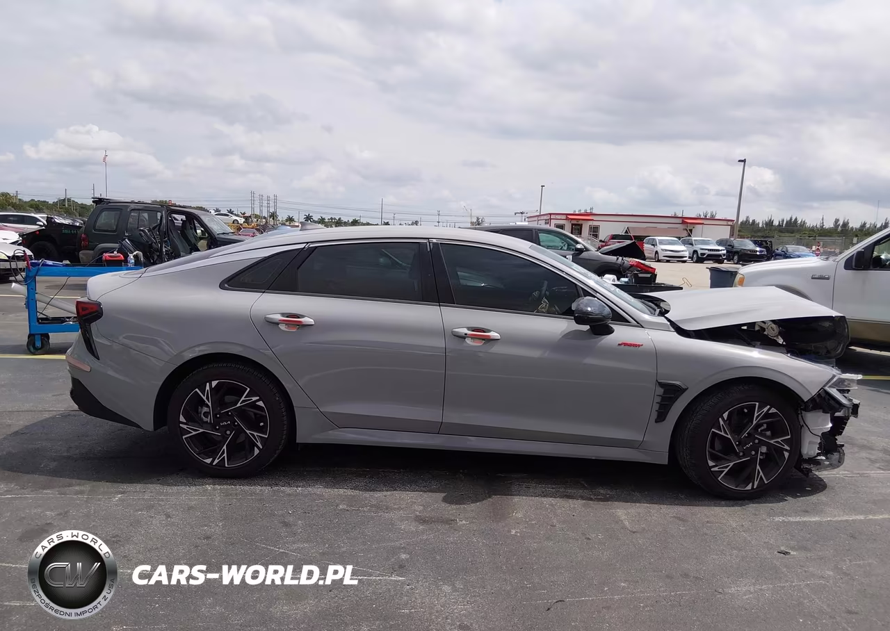 2025 Kia K5 Gt-Line VIN:KNAG64J71S5325145 - 13