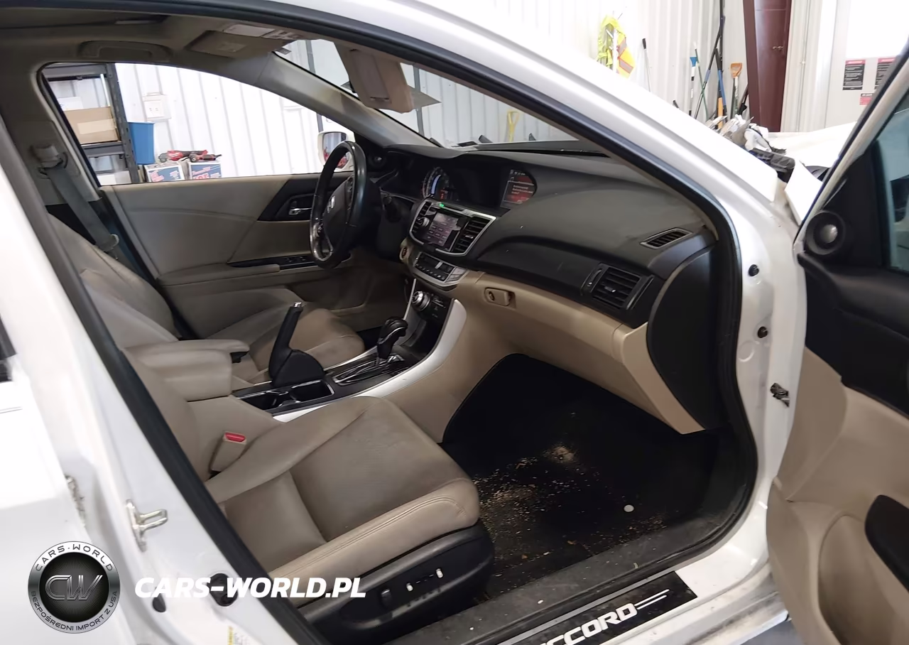 2015 Honda Accord Touring VIN:1HGCR3F99FA009889 - 5