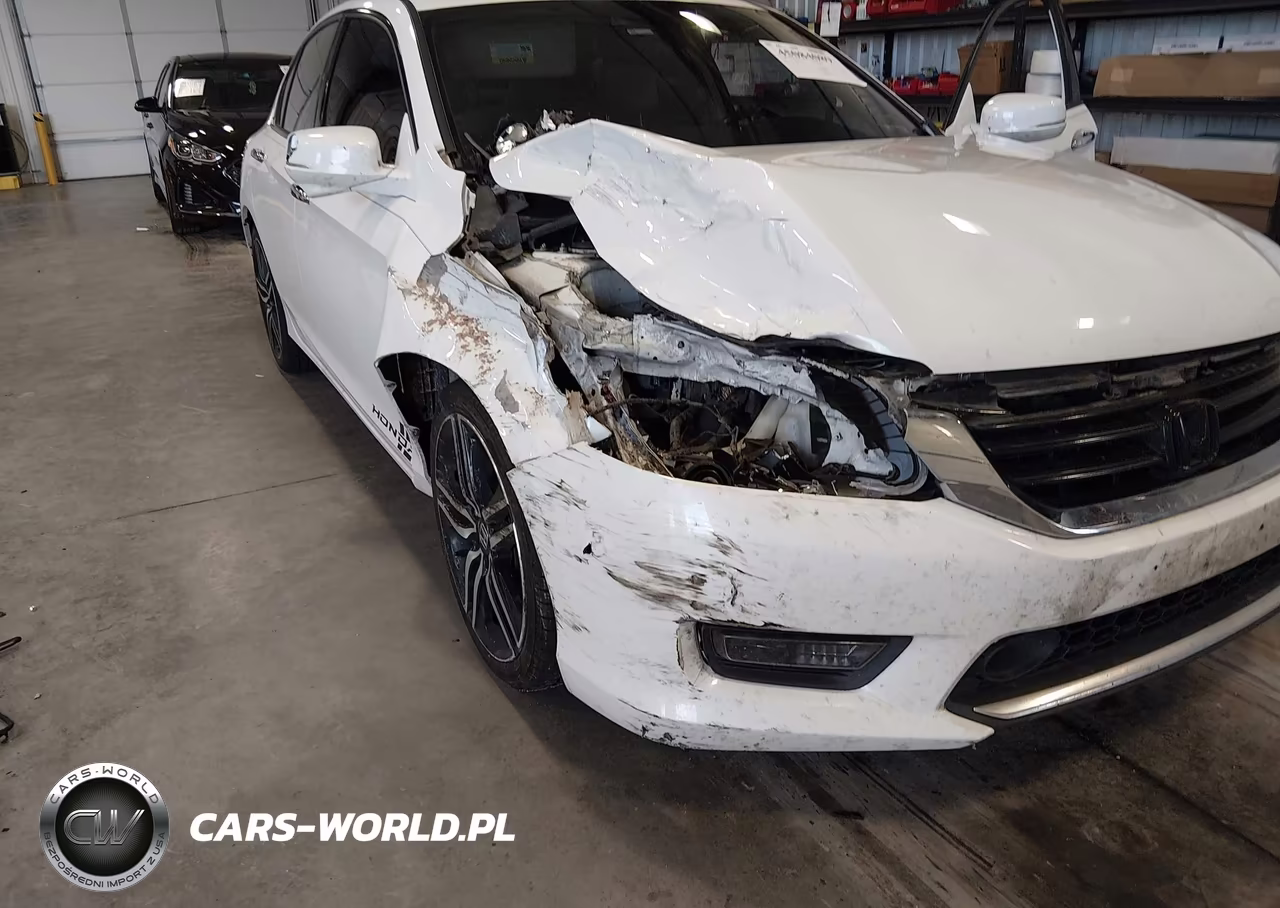 2015 Honda Accord Touring VIN:1HGCR3F99FA009889 - 6