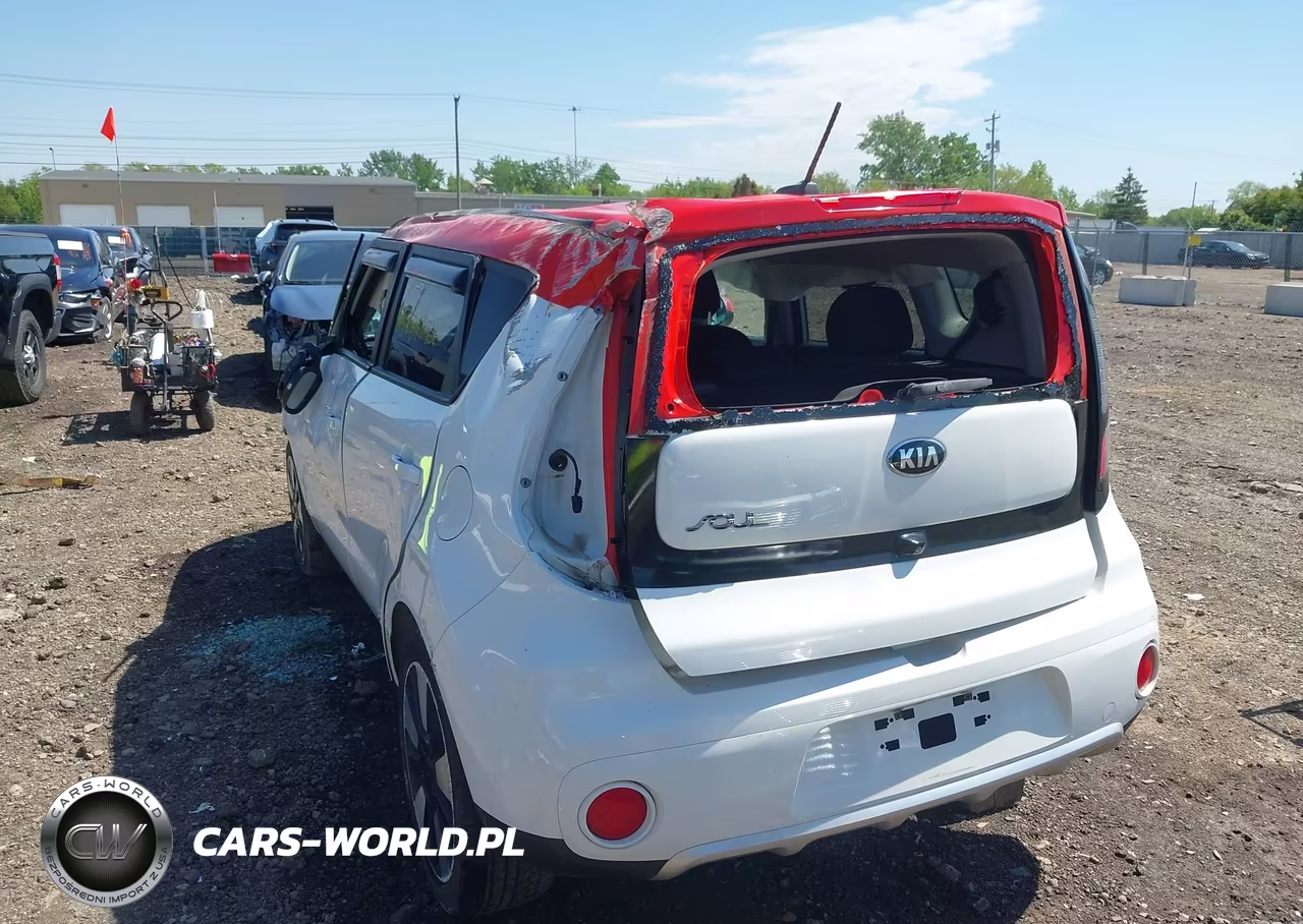 2018 Kia Soul + VIN:KNDJP3A54J7563041 - 13