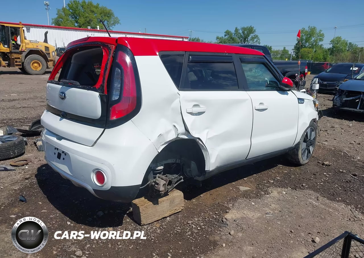 2018 Kia Soul + VIN:KNDJP3A54J7563041 - 4