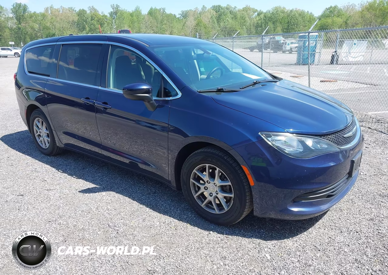 2020 Chrysler Voyager Lx