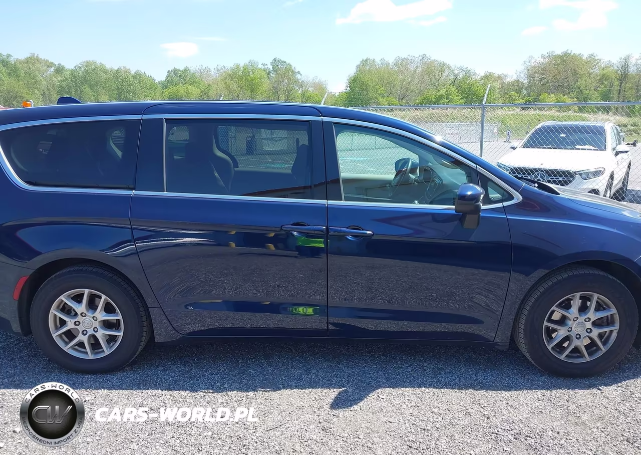 2020 Chrysler Voyager Lx VIN:2C4RC1CG9LR192199 - 19