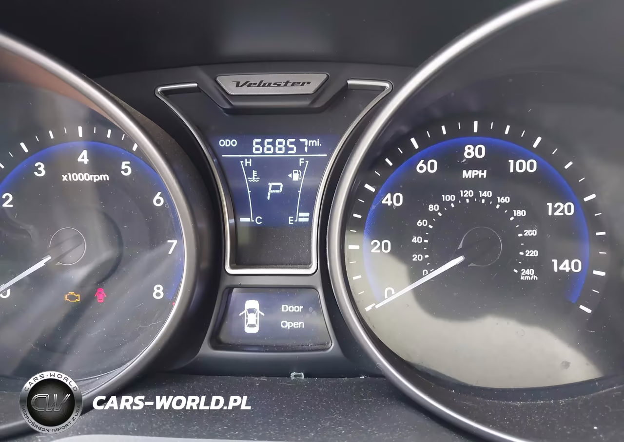 2015 Hyundai Veloster Turbo VIN:KMHTC6AE7FU216488 - 15