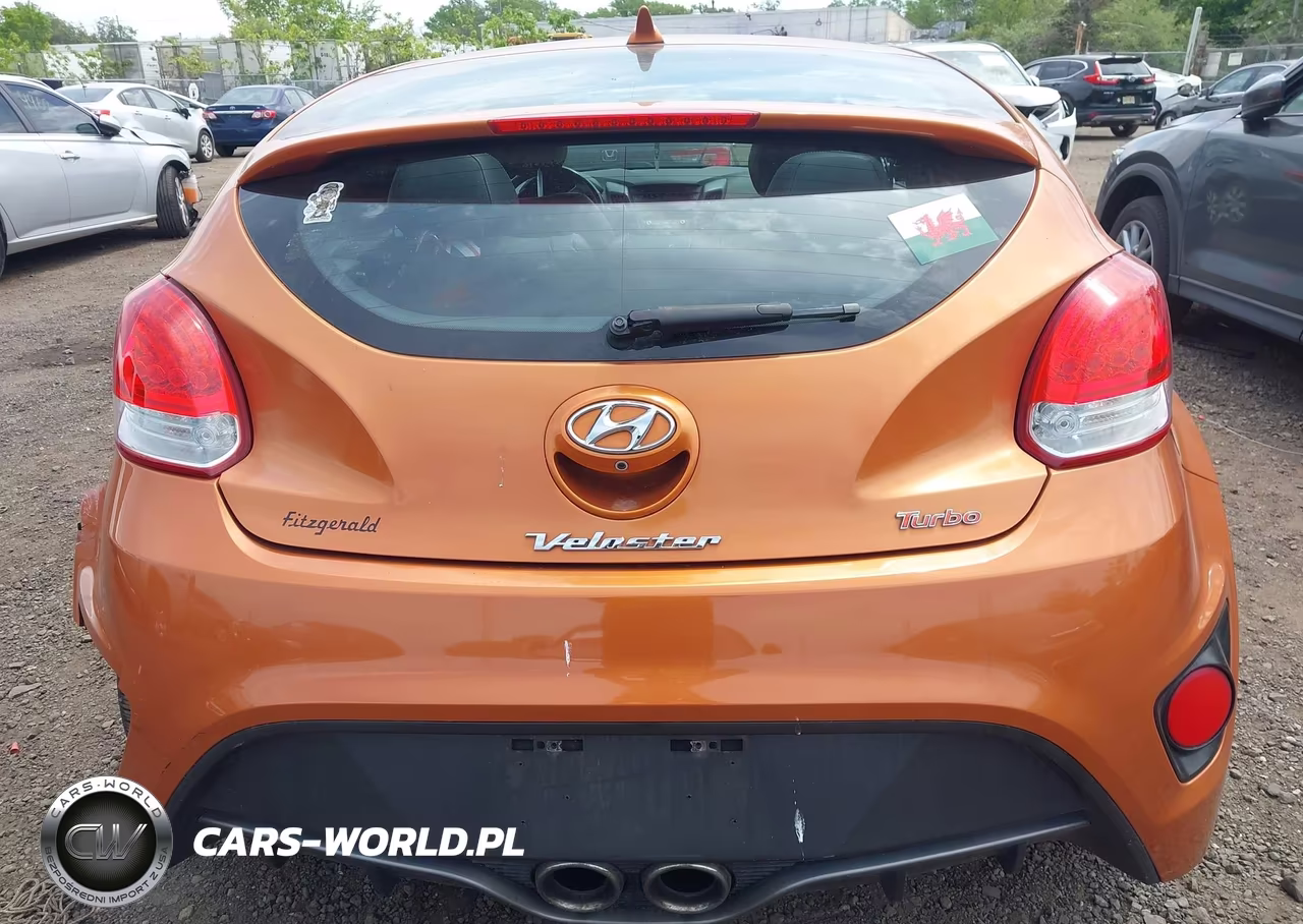 2015 Hyundai Veloster Turbo VIN:KMHTC6AE7FU216488 - 16