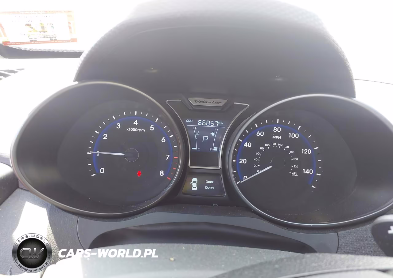 2015 Hyundai Veloster Turbo VIN:KMHTC6AE7FU216488 - 7