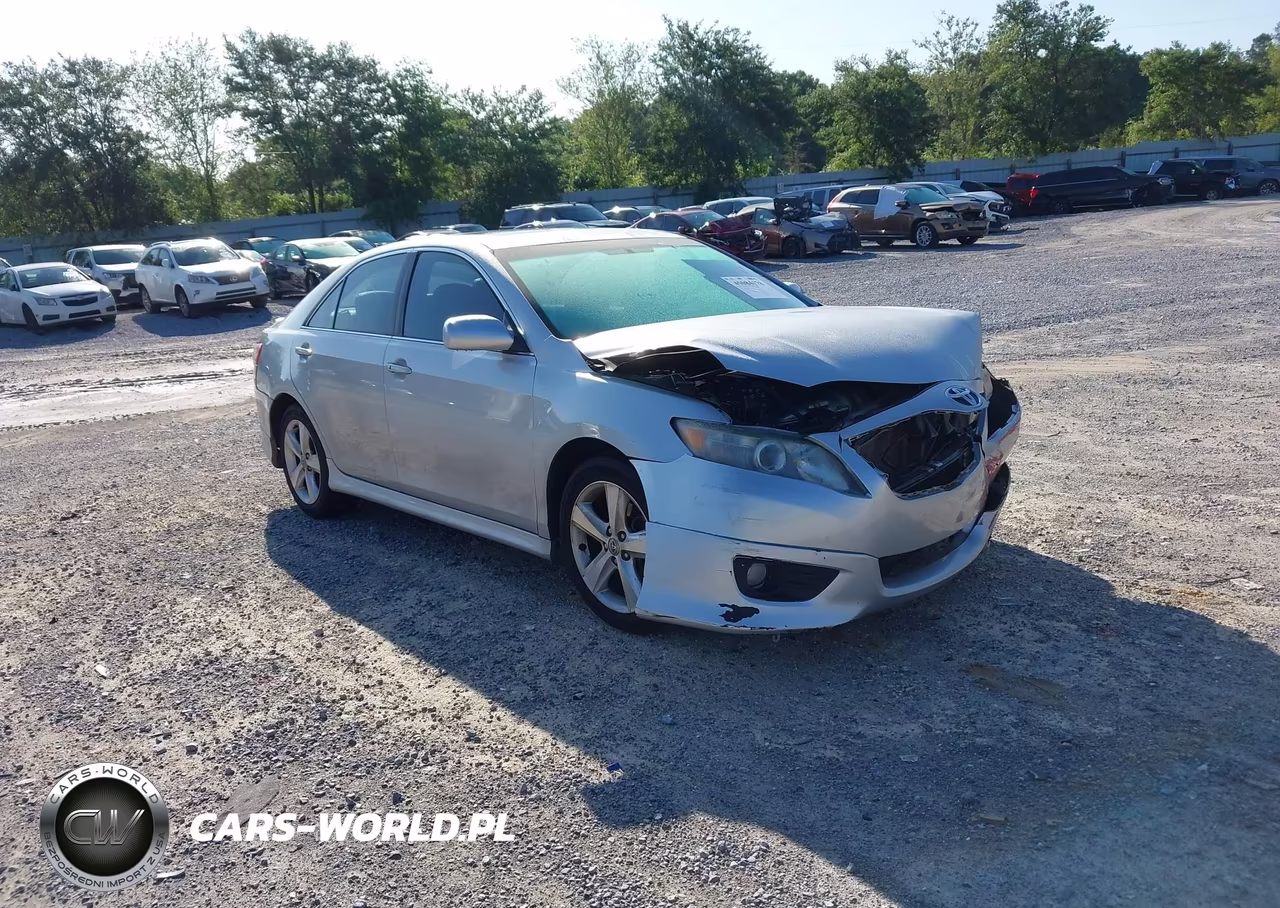 2011 Toyota Camry Se – zdjęcie 1 z 16