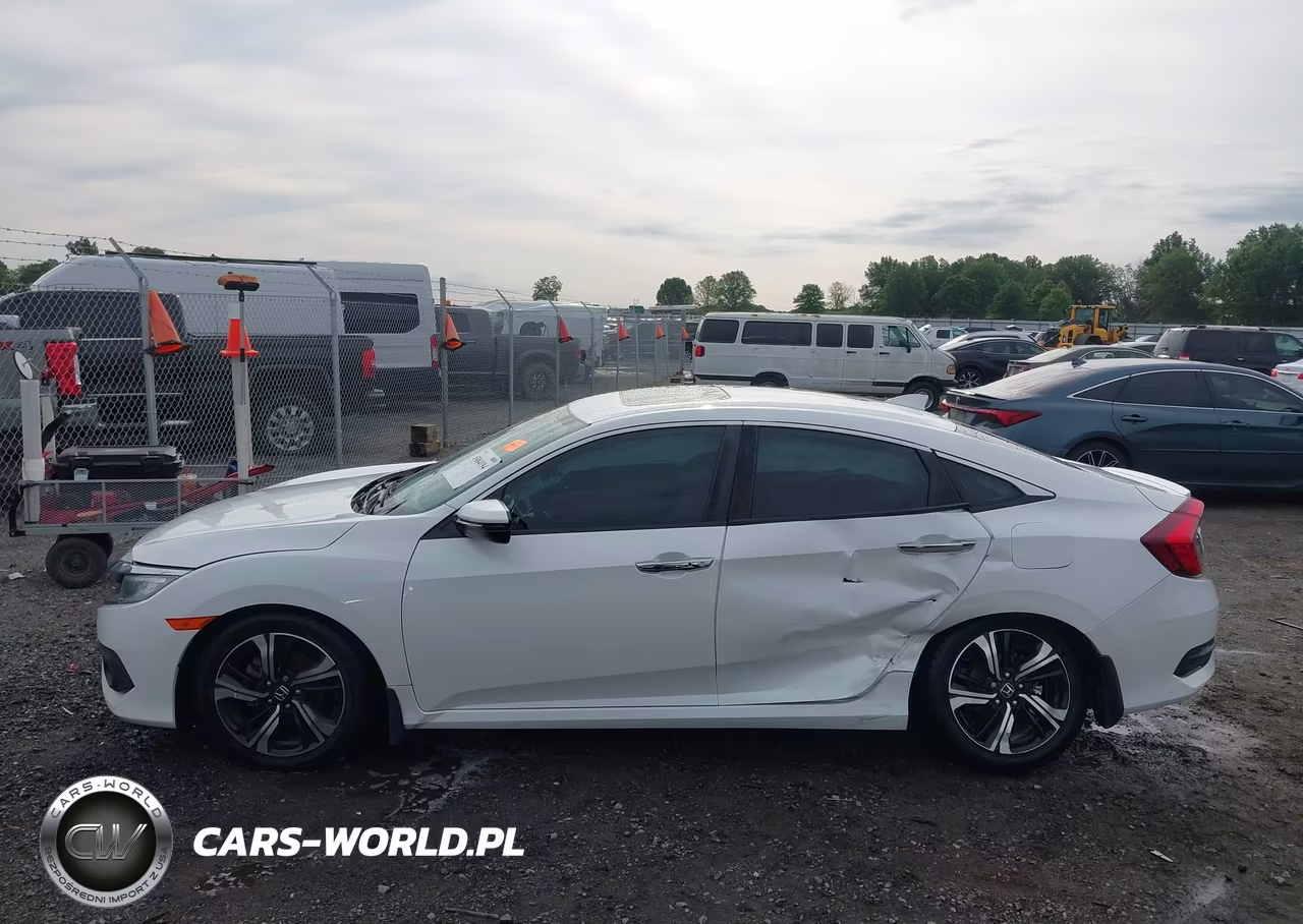 2017 Honda Civic Touring VIN:19XFC1F95HE032152 - 14