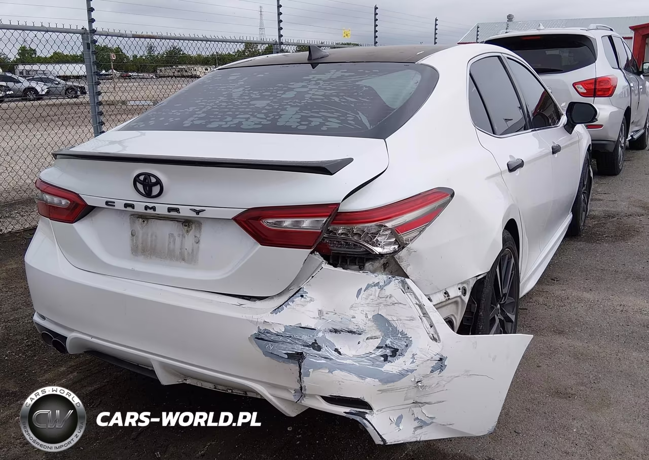 2019 Toyota Camry Xse VIN:4T1B61HK1KU697883 - 4