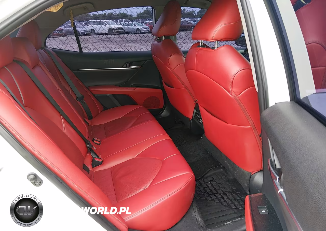 2019 Toyota Camry Xse VIN:4T1B61HK1KU697883 - 8