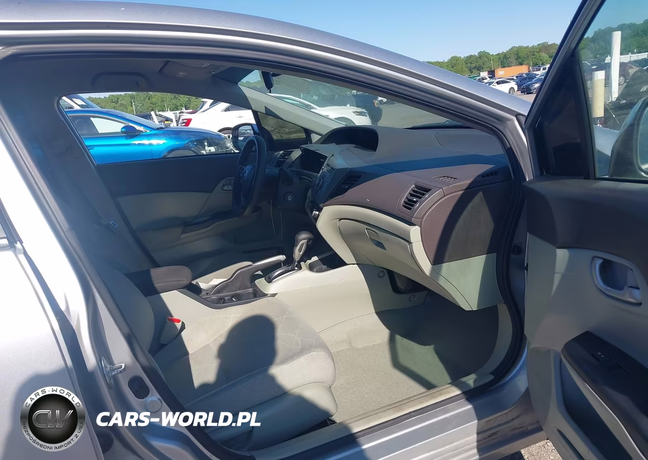 2012 Honda Civic Lx VIN:2HGFB2F5XCH308572 - 5
