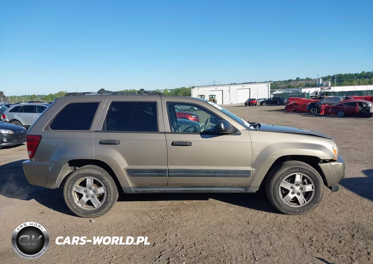 2005 Jeep Grand Cherokee Laredo VIN:1J4GR48K75C691173 - 13