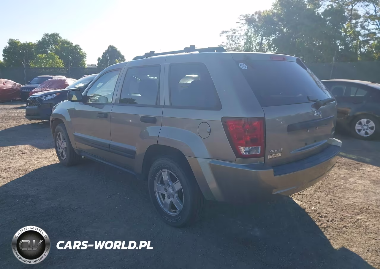 2005 Jeep Grand Cherokee Laredo VIN:1J4GR48K75C691173 - 3