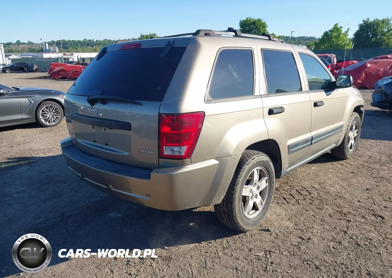 2005 Jeep Grand Cherokee Laredo VIN:1J4GR48K75C691173 - 4