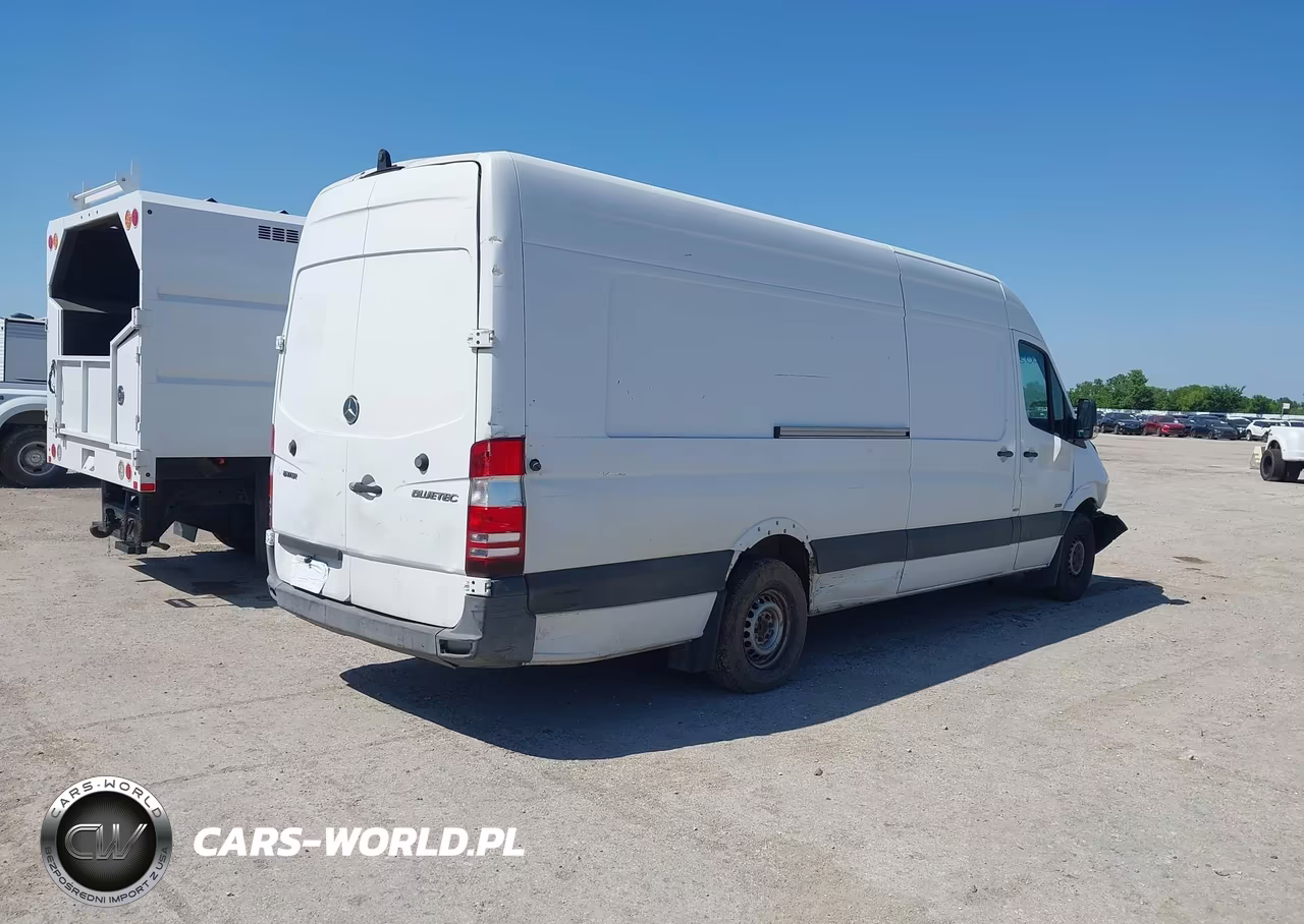 2011 Mercedes-Benz Sprinter 2500 High Roof VIN:WD3PE8CC1B5587068 - 4