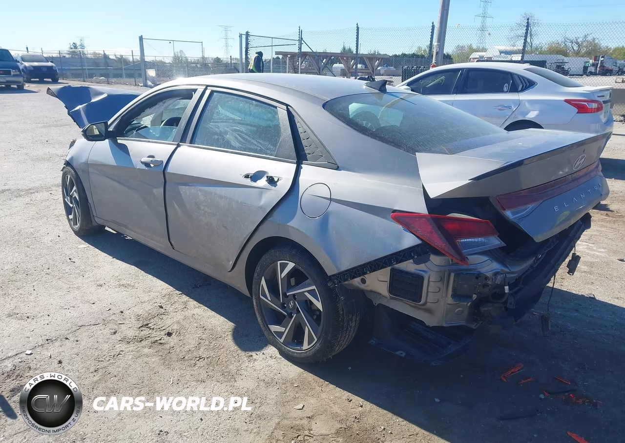 2025 Hyundai Elantra Sel Sport VIN:KMHLM4DG6SU879995 - 3