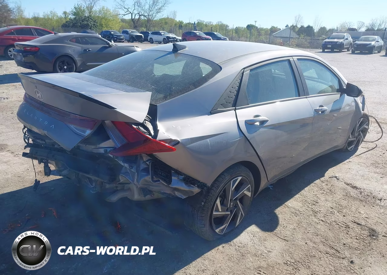 2025 Hyundai Elantra Sel Sport VIN:KMHLM4DG6SU879995 - 4