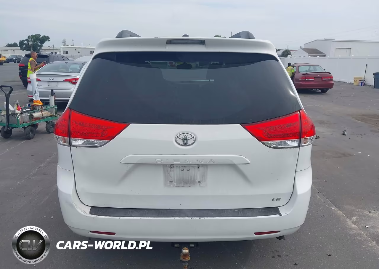 2013 Toyota Sienna Le V6 8 Passenger VIN:5TDKK3DC0DS319250 - 16