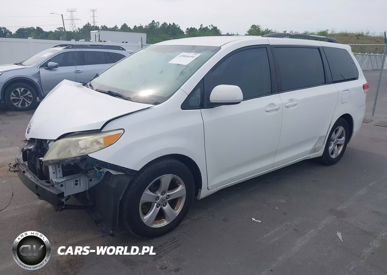 2013 Toyota Sienna Le V6 8 Passenger VIN:5TDKK3DC0DS319250 - 2