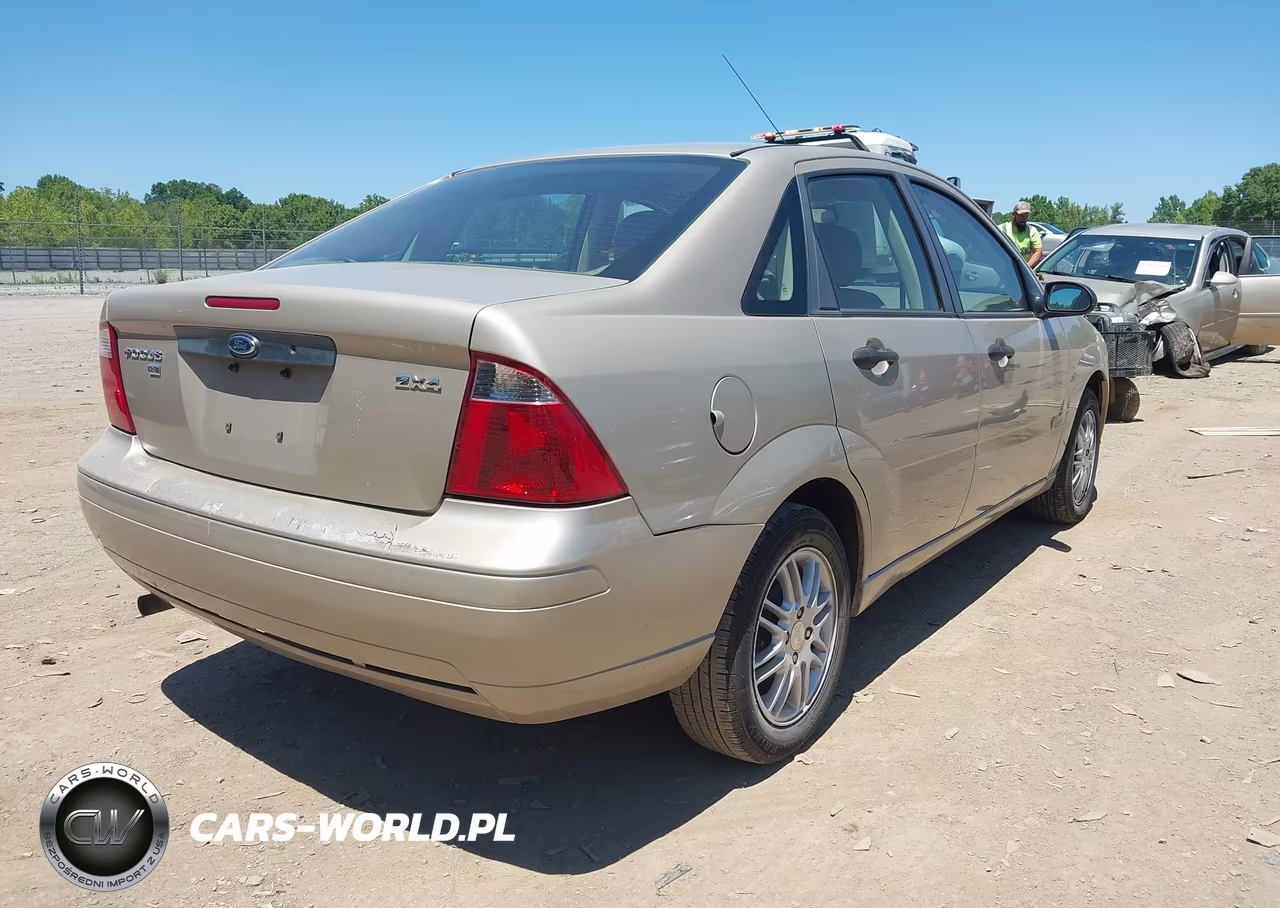 2006 Ford Focus Zx4 VIN:1FAHP34NX6W178953 - 4