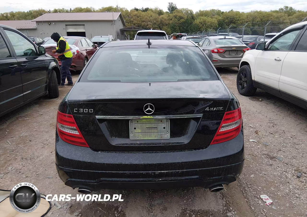 2013 Mercedes-Benz C 300 Sport 4Matic VIN:WDDGF8AB3DR241344 - 16