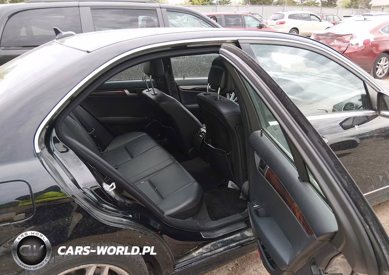 2013 Mercedes-Benz C 300 Sport 4Matic VIN:WDDGF8AB3DR241344 - 8