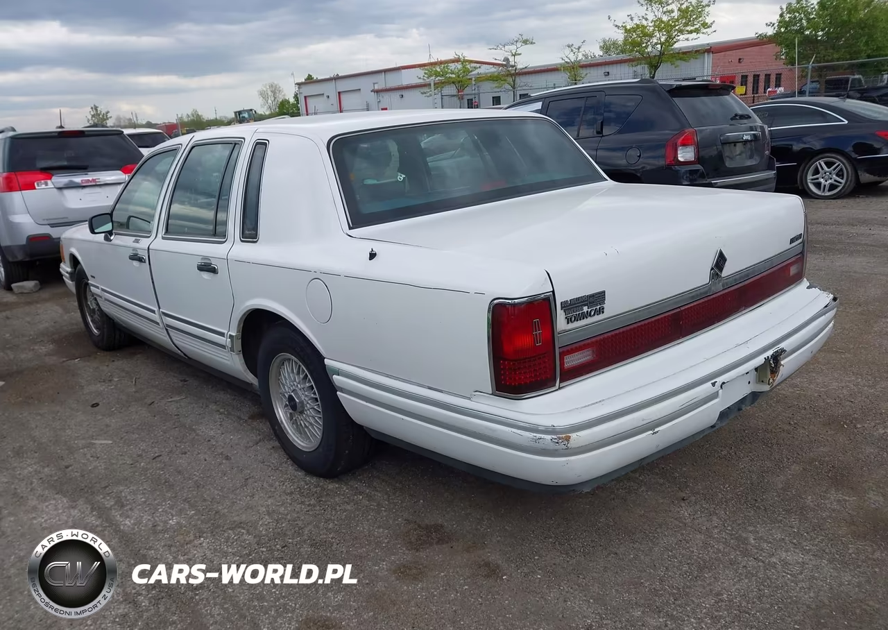 1994 Lincoln Town Car Signature-Tournament VIN:1LNLM82W5RY676231 - 3