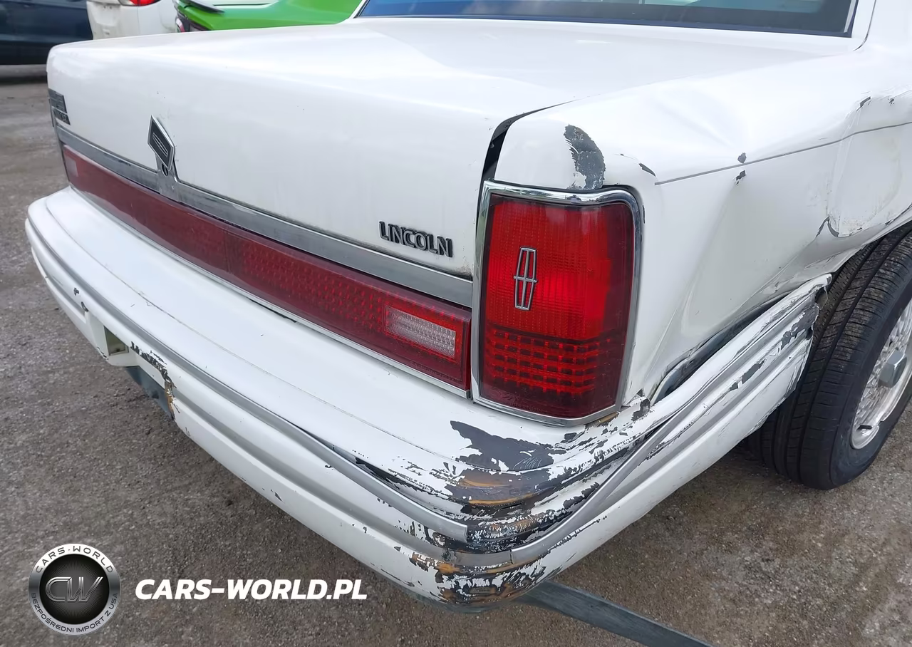 1994 Lincoln Town Car Signature-Tournament VIN:1LNLM82W5RY676231 - 6