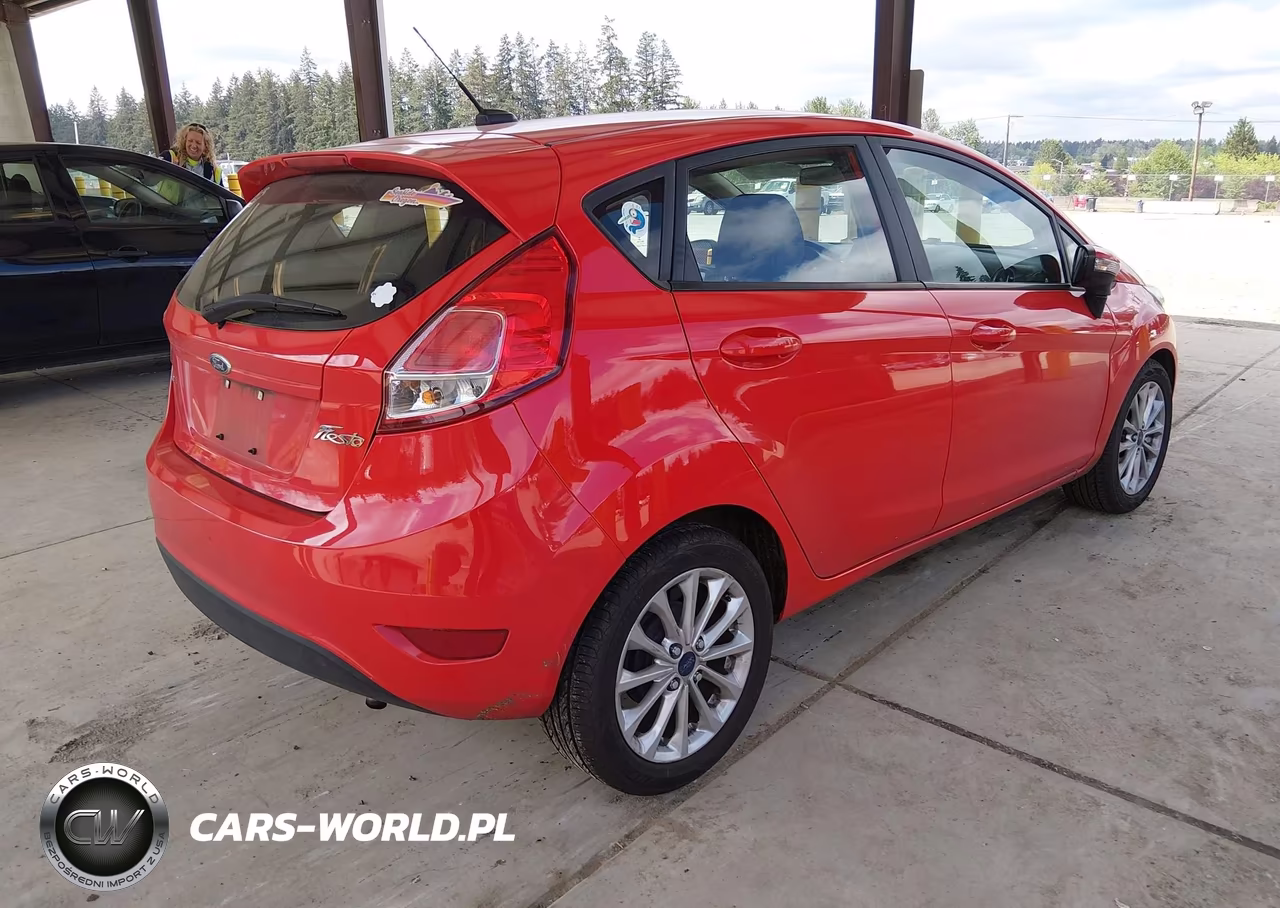 2014 Ford Fiesta Se VIN:3FADP4EJXEM183424 - 4