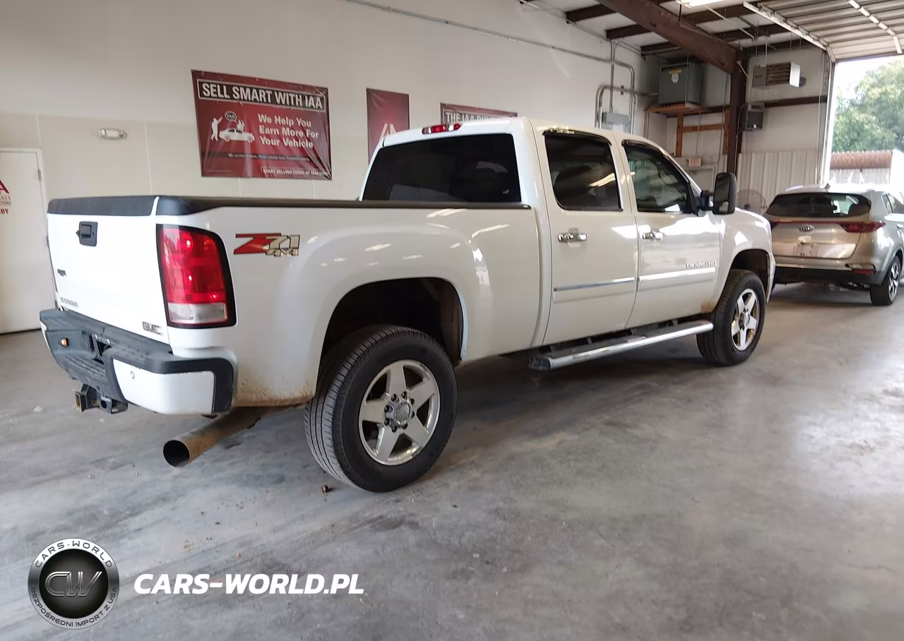 2011 GMC Sierra 2500Hd Denali VIN:1GT125C89BF165770 - 4