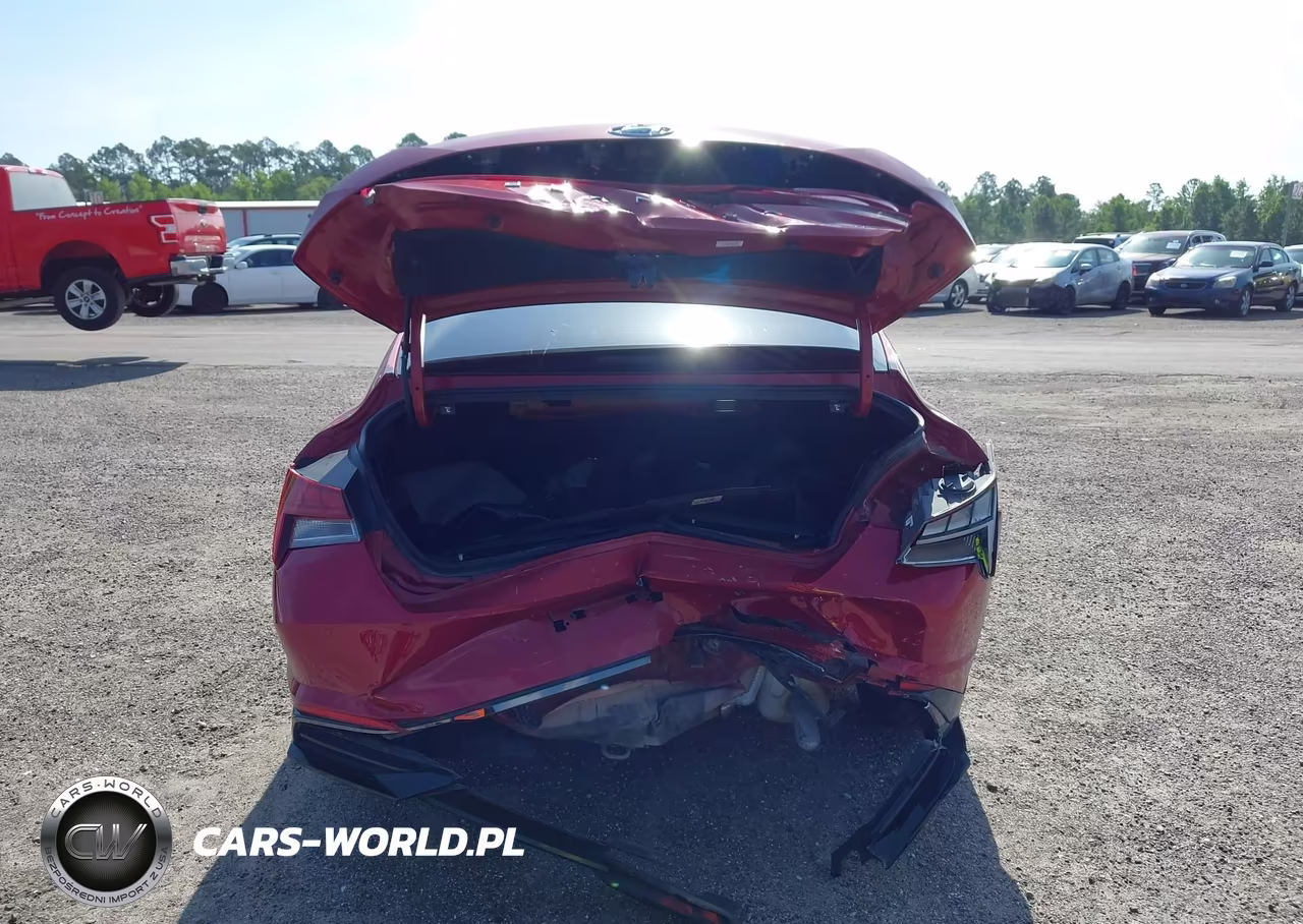 2022 Hyundai Elantra Limited VIN:KMHLP4AG8NU360186 - 16
