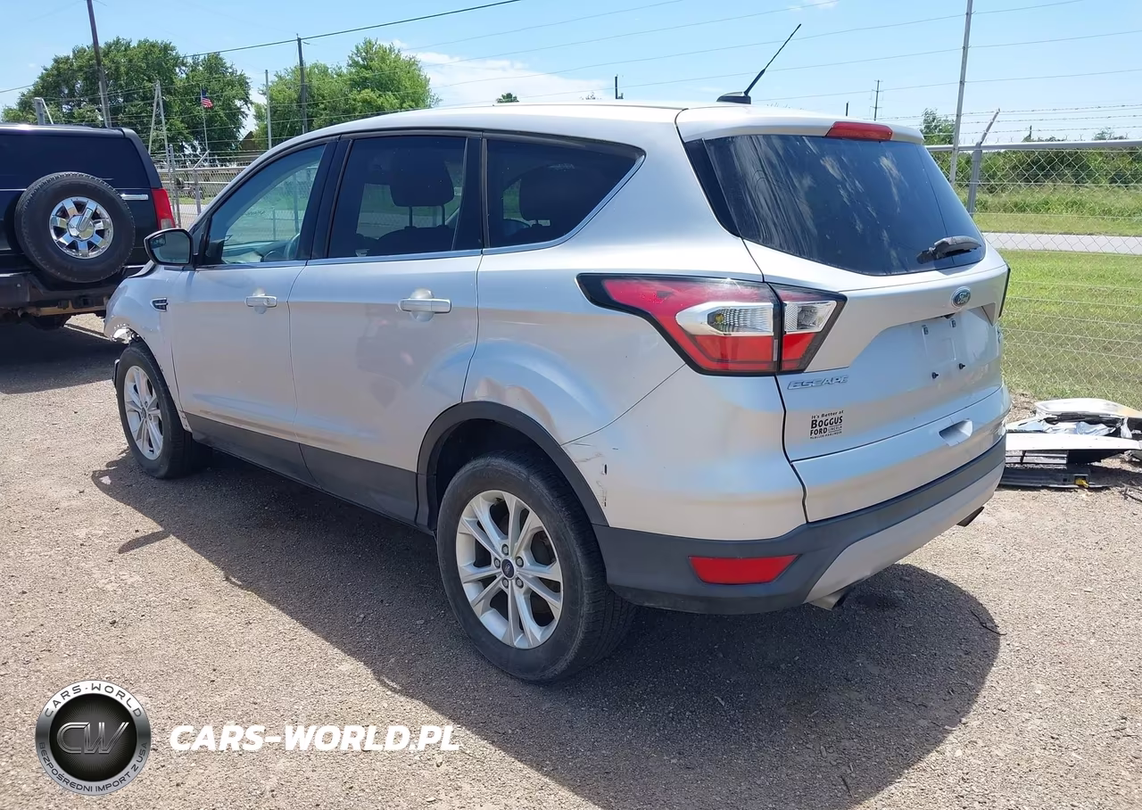 2017 Ford Escape Se VIN:1FMCU0GD9HUD19388 - 3