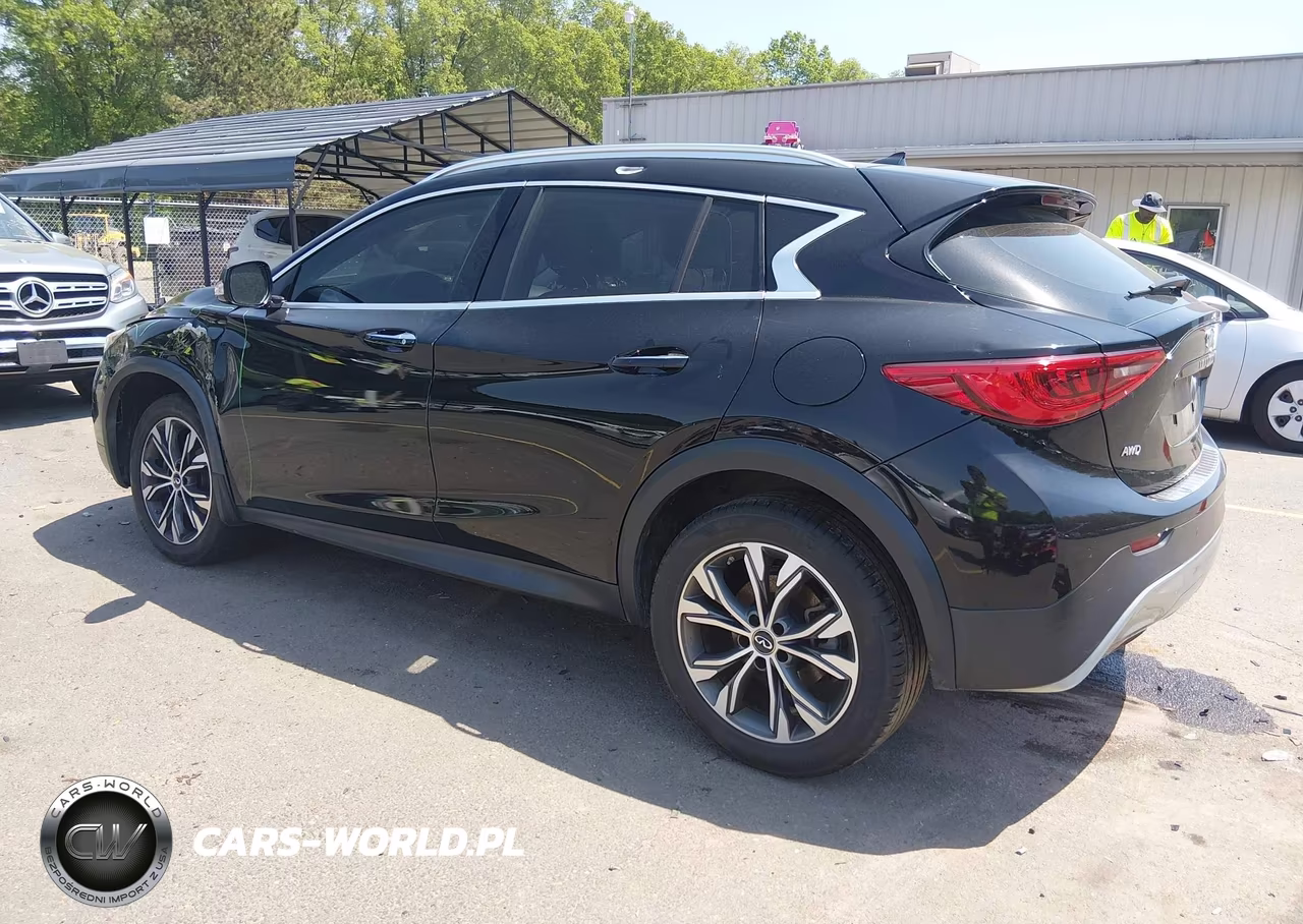2018 Infiniti Qx30 Premium VIN:SJKCH5CR7JA049265 - 3