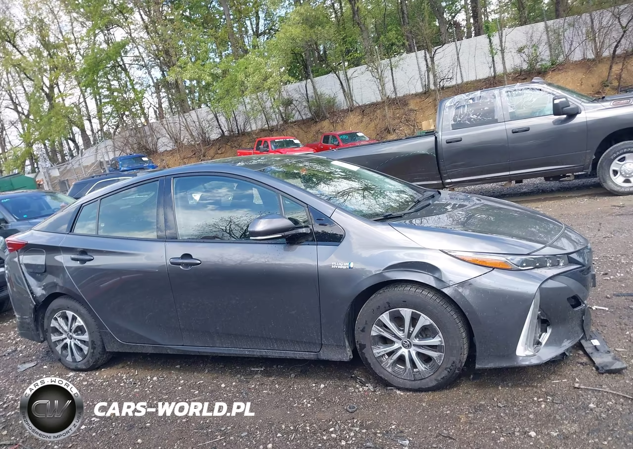 2020 Toyota Prius Prime Le VIN:JTDKARFP9L3129680 - 13