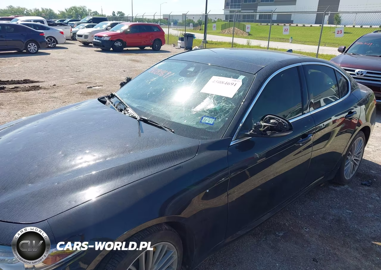 2018 Alfa Romeo Giulia Ti Lusso Awd VIN:ZARFAEEN7J7576711 - 17