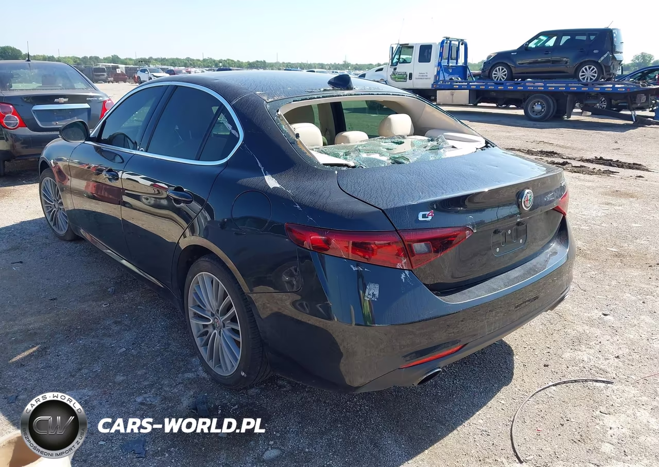 2018 Alfa Romeo Giulia Ti Lusso Awd VIN:ZARFAEEN7J7576711 - 3