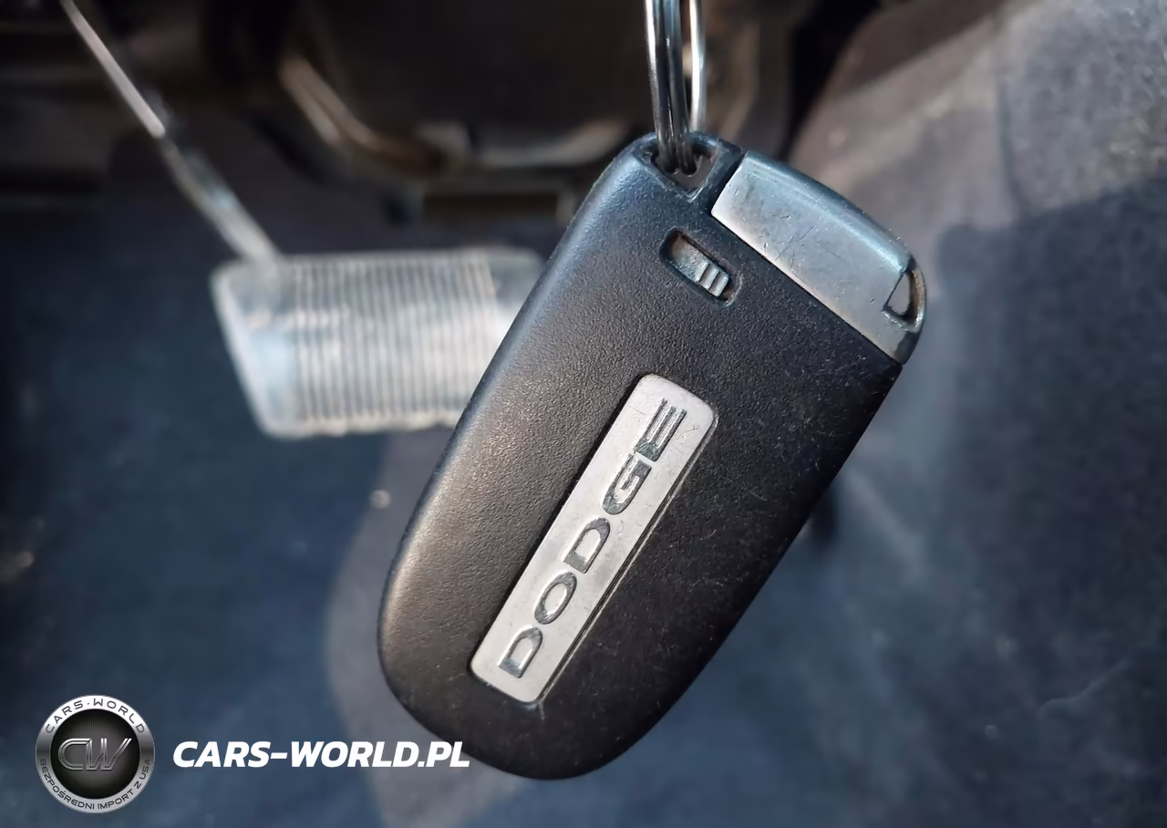 2018 Dodge Challenger Sxt VIN:2C3CDZAG4JH245404 - 11