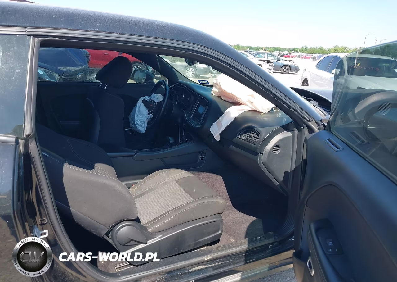2018 Dodge Challenger Sxt VIN:2C3CDZAG4JH245404 - 5