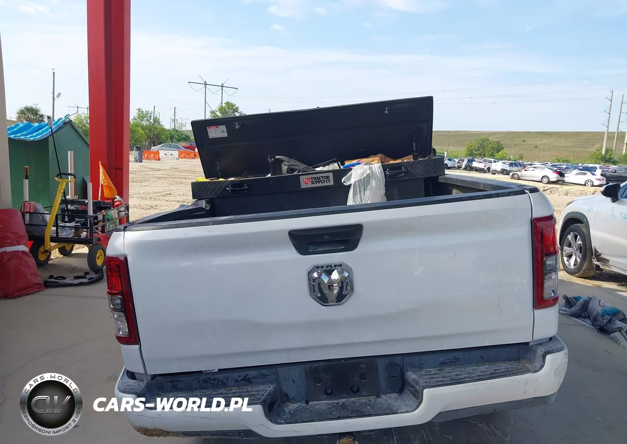 2024 Ram 1500 VIN:1C6RRECT3RN200619 - 17