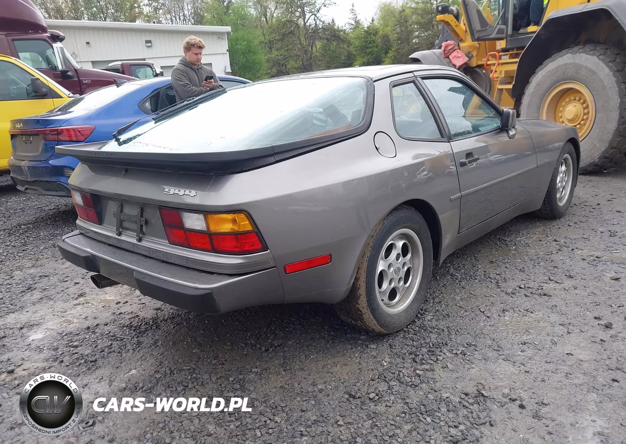 1986 Porsche 944 VIN:WP0AA0941GN457940 - 4