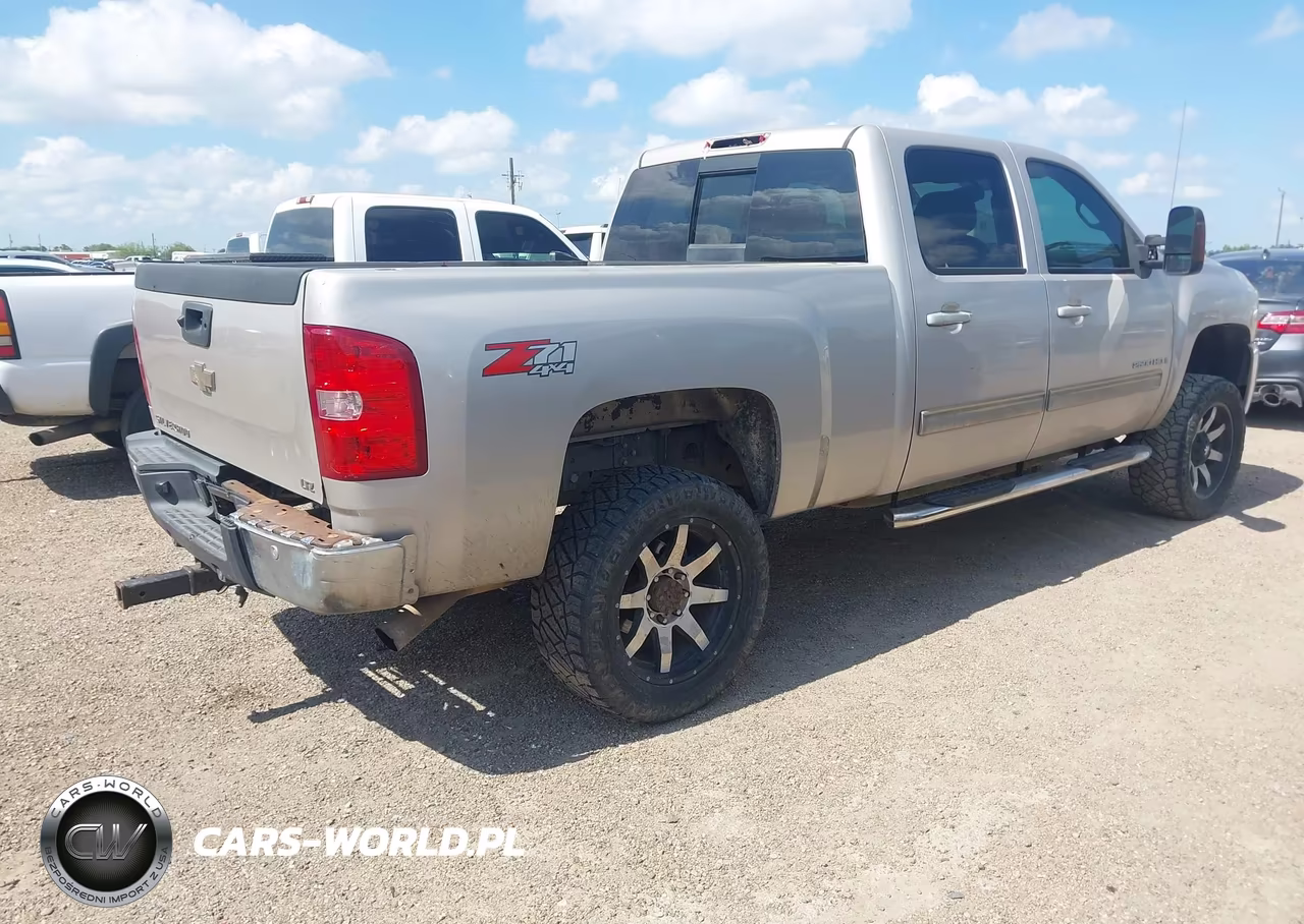 2009 Chevrolet Silverado 2500Hd Ltz VIN:1GCHK63K49F114963 - 4