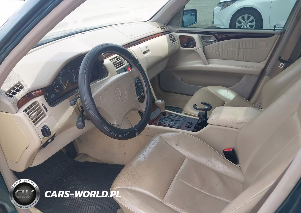 1998 Mercedes-Benz E 320 VIN:WDBJF65F0WA510370 - 5